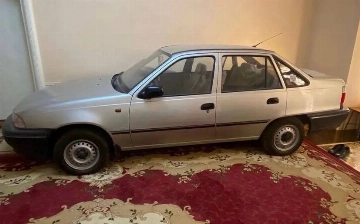 Узбекистанец продает свою старую Nexia с нулевым пробегом по цене нового Chevrolet Tracker