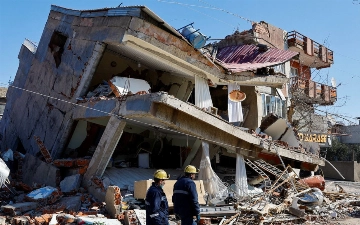 Число погибших при землетрясении в Турции превысило 20 тысяч 