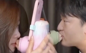 В Китае создали устройство для поцелуев на расстоянии