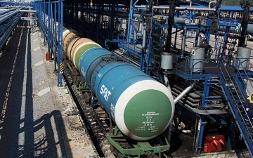 Казахстан начал отгрузку 25 тысяч тонн российской нефти в Узбекистан