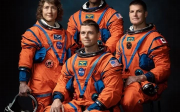 NASA Oyga uchadigan ekipaj a’zolarining ismini e’lon qildi 