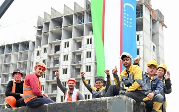 В Яшнабадском районе в честь референдума по Конституции для строителей организовали концерт