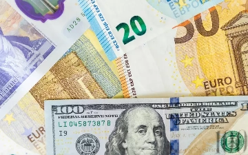 Курсы на 22 мая: доллар, евро и фунт упали