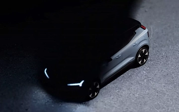 Volvo презентует новый компактный кроссовер EX30