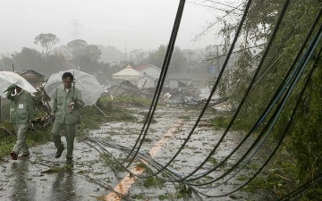 В Японии эвакуируют почти 140 тысяч человек из-за тайфуна