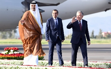 Эмир Катара впервые прибыл в Узбекистан (фото)