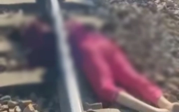 В Ташобласти женщина погибла под колесами поезда (видео 18+)