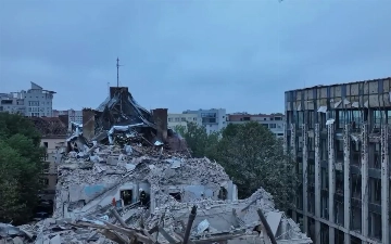 Россия нанесла ракетный удар по многоэтажке во Львове, есть погибшие (видео)