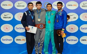 Узбекские борцы завоевали три медали на молодежном ЧМ