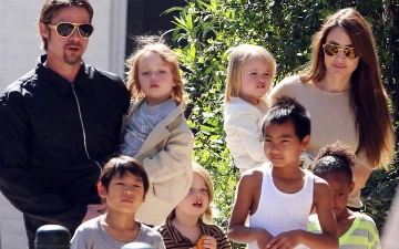 Брэду Питту не нравится, как Анджелина Джоли воспитывает их детей