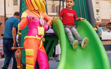 FDG открыла детский игровой комплекс на территории жилого двора в Ташкенте