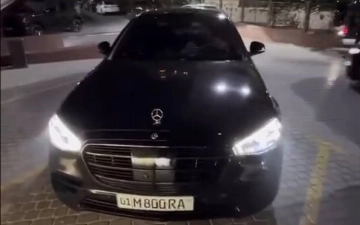 Муж Мунисы Ризаевой подарил ей машину марки Mercedes-Benz