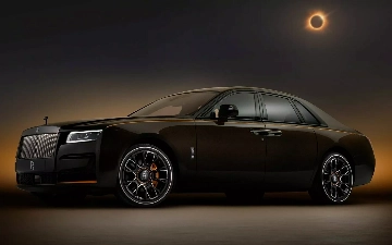 Rolls-Royce выпустил спецверсию Black Badge Ghost Ekleipsis
