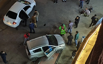 В Ташкенте Spark вылетел на тротуар и сбил трех иностранцев (видео)