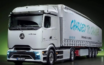 Mercedes-Benz презентовал новейший тягач на электрической тяге