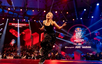 Победителем мирового финала Red Bull Dance Your Style стала Waackxxxy