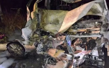 Водитель сгорел заживо в машине после аварии в Алмалыке 