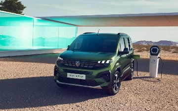 Peugeot презентовал обновленный минивэн E-Rifter