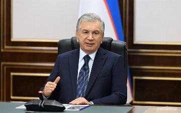 Шавкат Мирзиёев предложил проверять знания основ Конституции при приеме на госслужбу