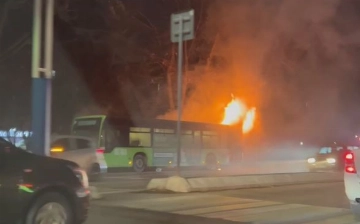 Названа причина возгорания пассажирского автобуса в Ташкенте