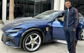 Футболист Криштиану Роналду показал свой новый автомобиль