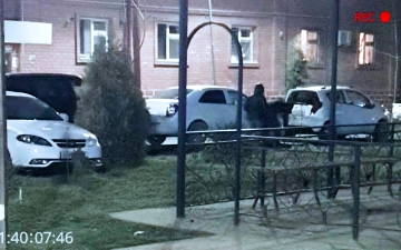 Под Ташкентом поймали парней, снимавших шины с автомобилей Cobalt
