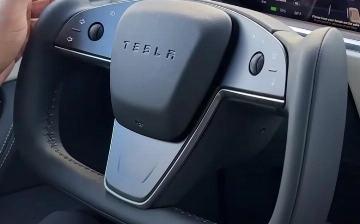 Tesla выпустила новый руль с улучшенным качеством