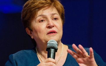 Кристалину Георгиеву переизбрали главой МВФ на второй срок
