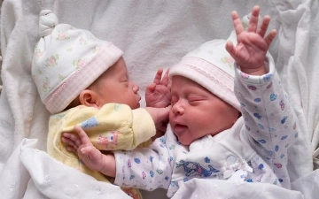 С начала года в Узбекистане родилось свыше 6 тысяч близнецов