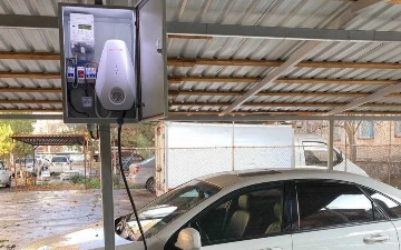В Узбекистане на зарядку электромобилей введут ночной тариф