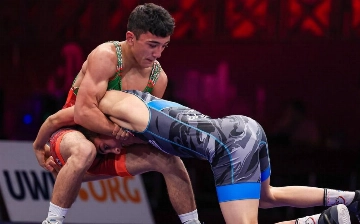 Узбекские борцы завоевали семь медалей на юношеском ЧА