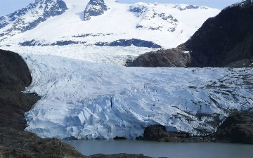Ученые заявили, что площадь ледников Аляски начала сокращаться в пять раз быстрее