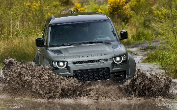 Land Rover презентовал новейший Defender Octa