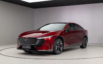 В сети показали первые фото экстерьера и салона новой Mazda EZ-6