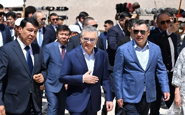 Президенты Узбекистана и Кыргызстана посетили Хиву