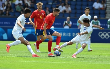 Узбекистан уступил Испании в матче открытия Олимпиады