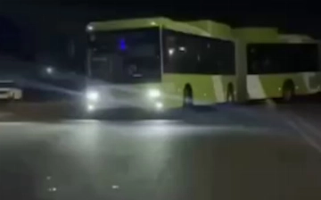В Ташкенте водитель автобуса проехался «змейкой»: его уволили и внесли в «черный список»