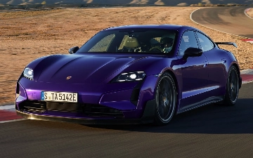 Новейший Porsche Taycan Turbo GT стал самым быстрым серийным автомобилем в мире