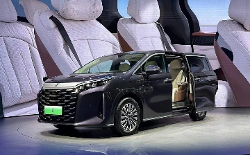 BYD презентовал новый минивэн Xia