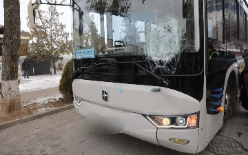 В Самарканде водитель автобуса с наклейкой «Жизнь важнее скорости» сбил насмерть пешехода