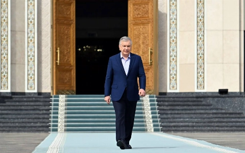 Шавкат Мирзиёев посетит Азербайджан