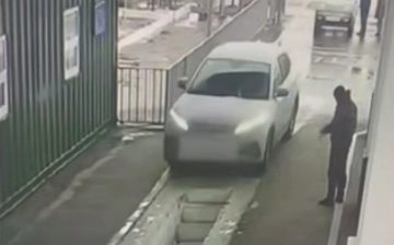 В Узбекистане раскрыли группу, незаконно вывезшую в Таджикистан почти 60 машин