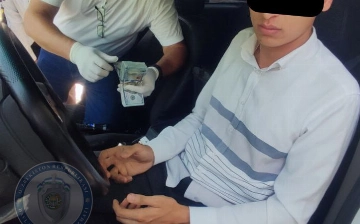 Ohangaron shahar hokimligining mansabdor xodimi pora bilan qo‘lga olindi