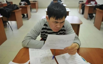 В России некоторых мигрантов хотят освободить от экзамена по русскому языку