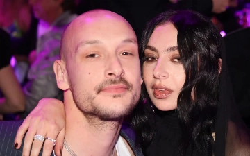 Charli XCX вышла замуж