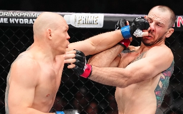 UFC: Гуськов нокаутировал Крылова в первом раунде