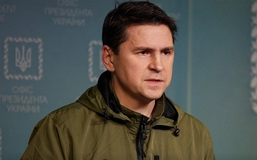 Подоляк заявил, что Украина готова обсуждать с Россией прекращение огня в небе