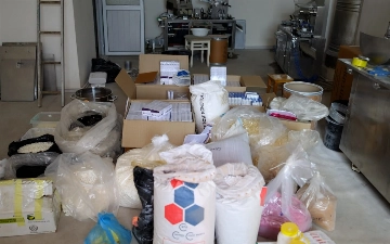 Toshkentdagi dorixonalarda yashirin sexda ishlab chiqarilgan qalbaki dori vositalari sotilgani fosh etildi