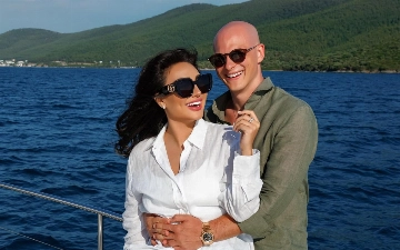 Муниса Ризаева в прямом эфире пригрозила фанату за оскорбление мужа