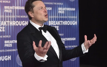 Илон Маск потерял лидерство в рейтинге богатейших людей мира